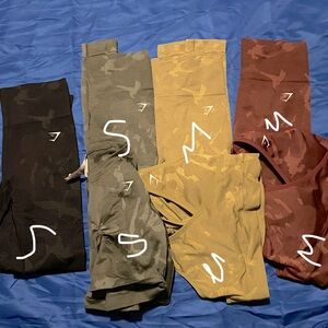 Gymshark clothing. Sets. Refer to pics. Tops. Leggings.